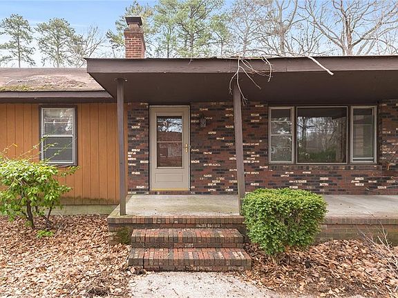 2nd image of 221 Rich Rd