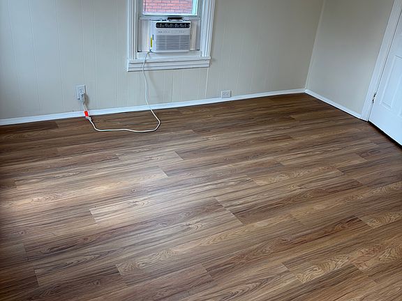 2nd image of 227 Bridge St APT B