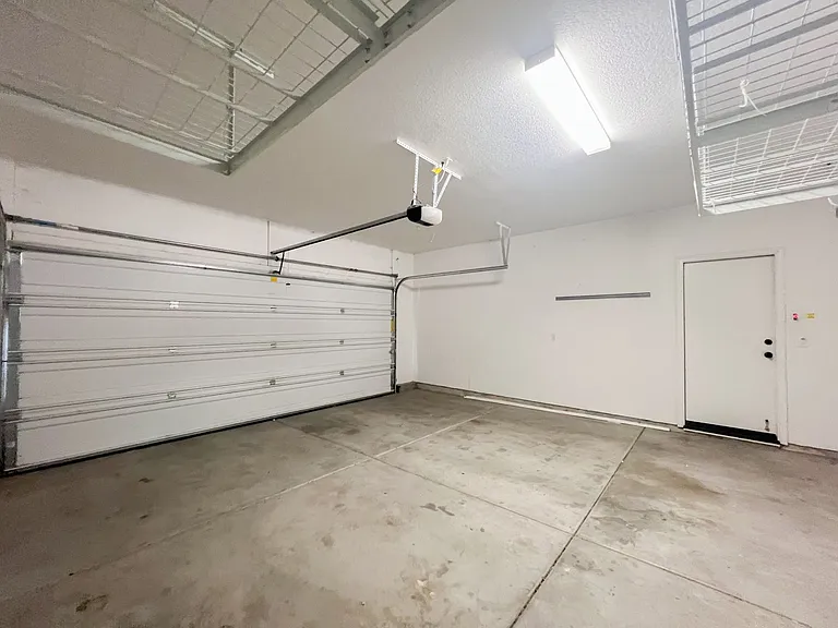 8428 Amber Valley Ln — Photo 46