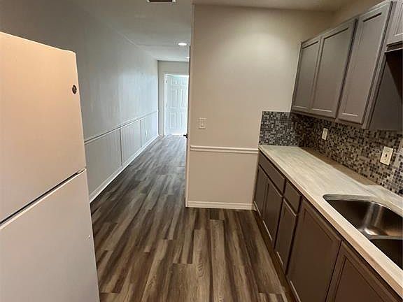 4th image of 6950 ROSEMONT DRIVE #A&B