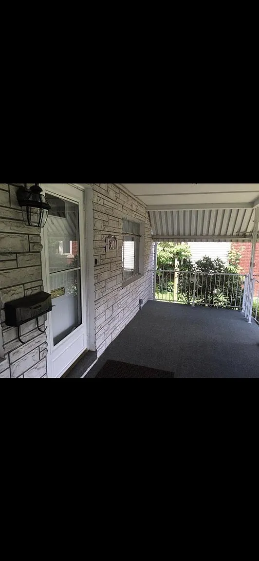 3010 3rd Ave photo 1
