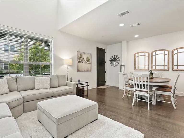 7113 Huckleberry Dr — Photo 35