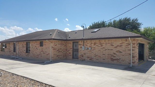 2nd image of 2115 Amy St