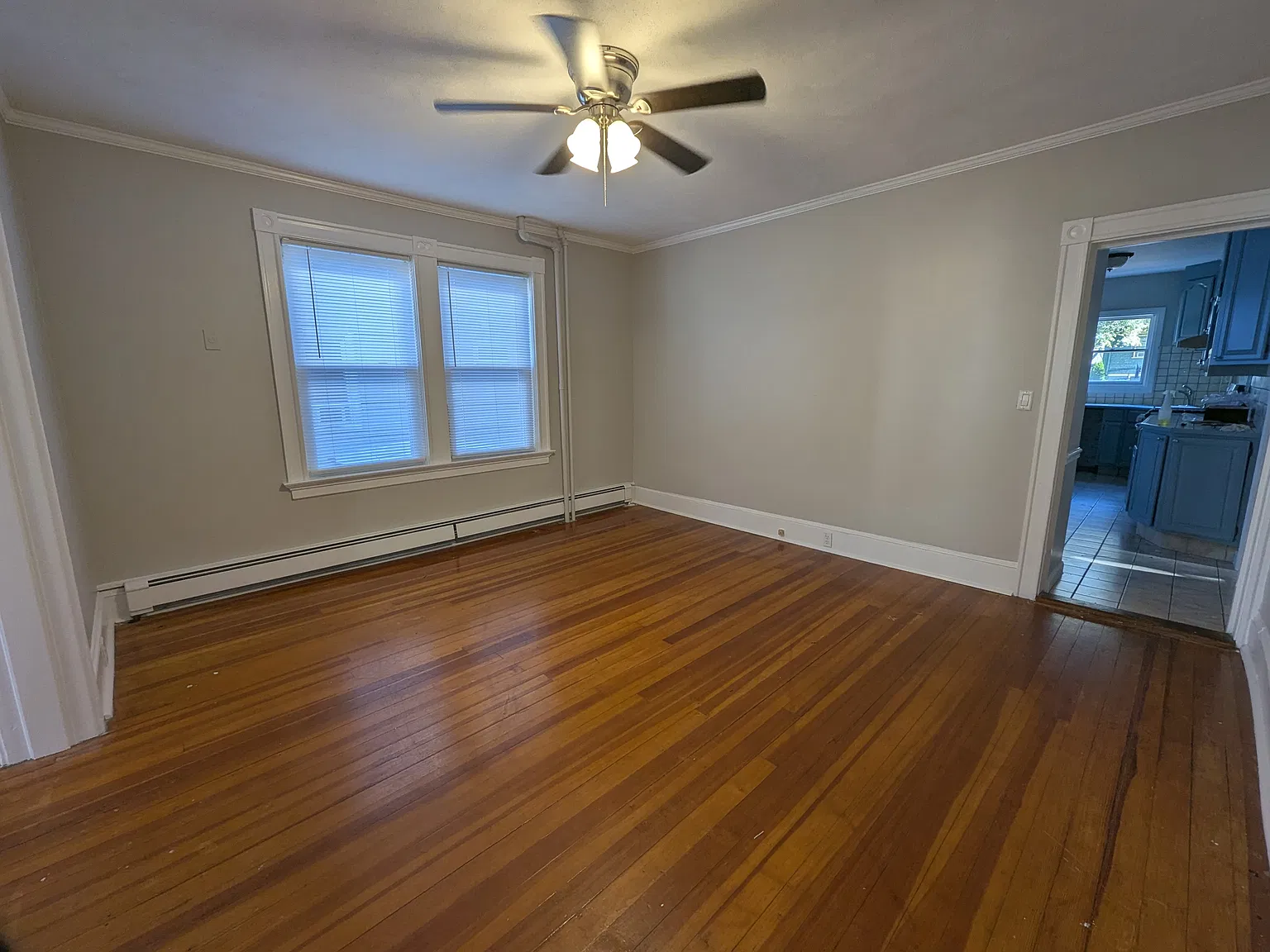 3 bed, 1150 sqft, $2,000 — Photo 2