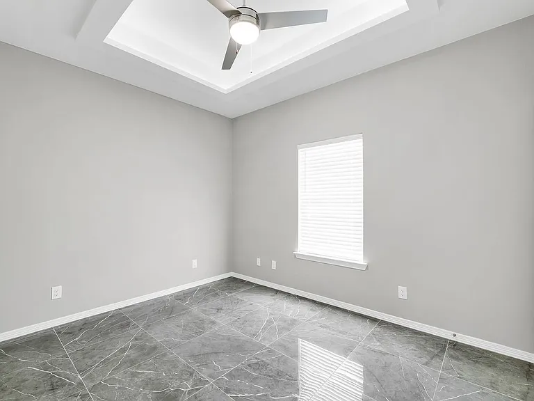 4725 Magnolia Ave #2 — Photo 9