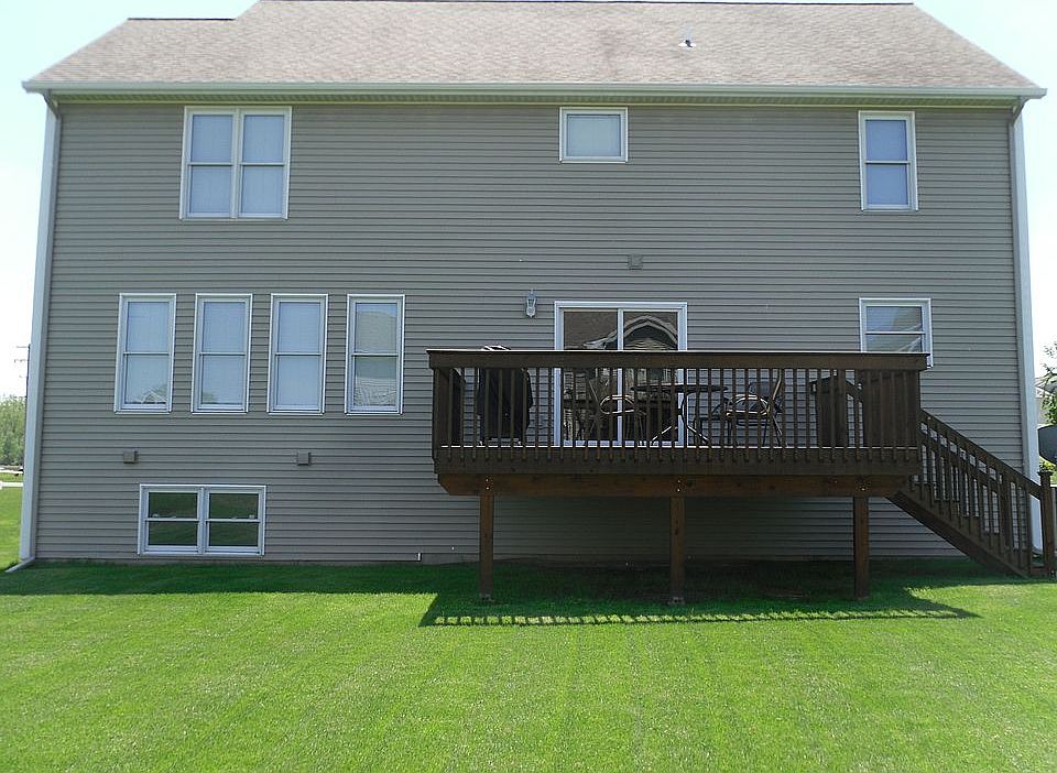 2nd image of 1633 Planters Row Dr SW