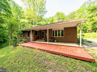 1230 Hinton Dr, Huntingtown, MD 20639