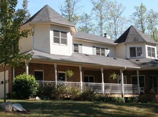 3835 Ryans Bluff Dr, Cumming, GA 30040