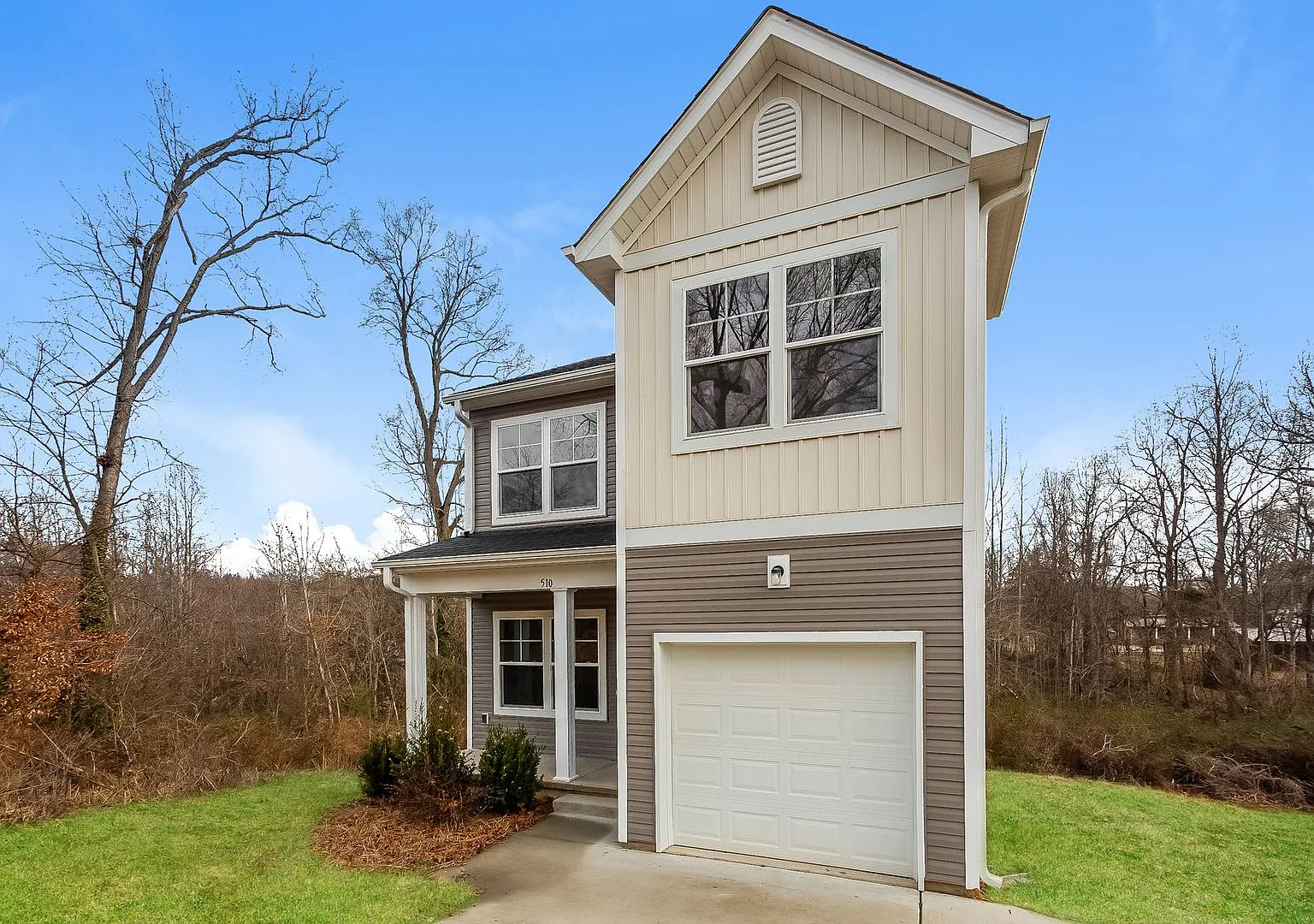 3BR w/ 1-Car Garage near Downtown Salisbury — Photo 3