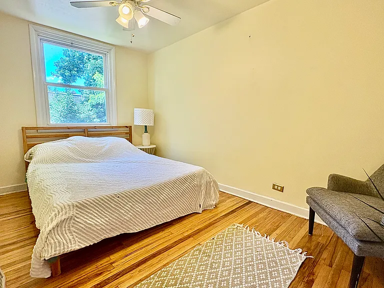 305 E Pleasant St — Photo 14