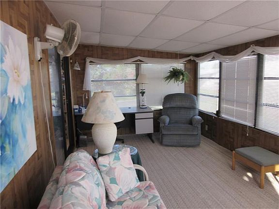 5th image of 217 Schooner St