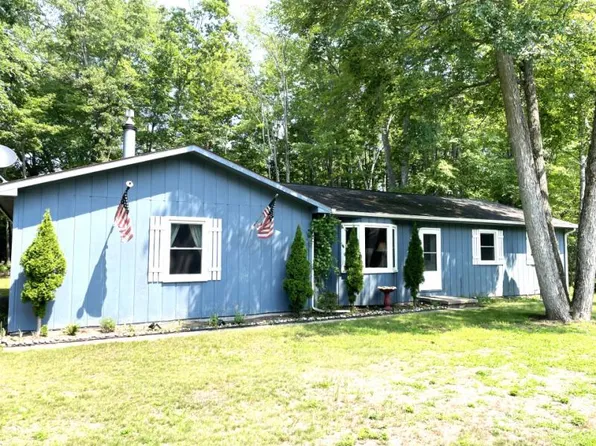 4819 Kingswood Ln, Oscoda, MI 48750