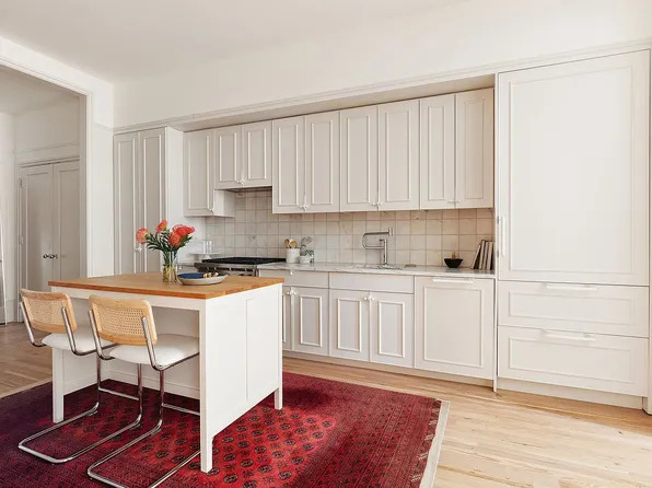 1 Prospect Park W APT 2E, Brooklyn, NY 11215