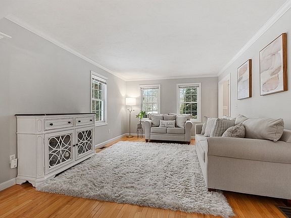 5th image of 36 Southwood Dr #36