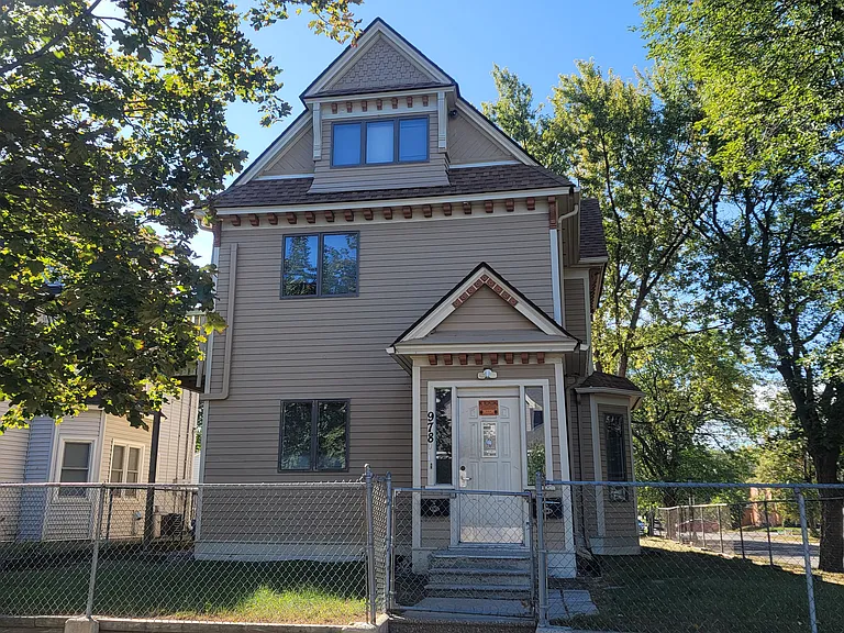 978 Aurora Ave #1 — Photo 2