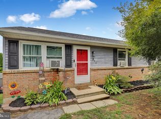 217 Smokering Dr, Robesonia, PA 19551