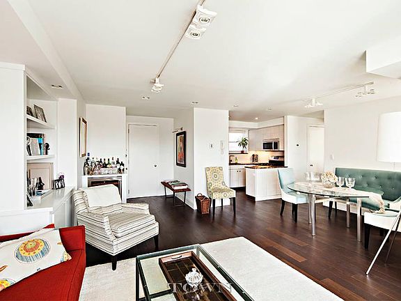 2nd image of 15 Charles St APT 17C