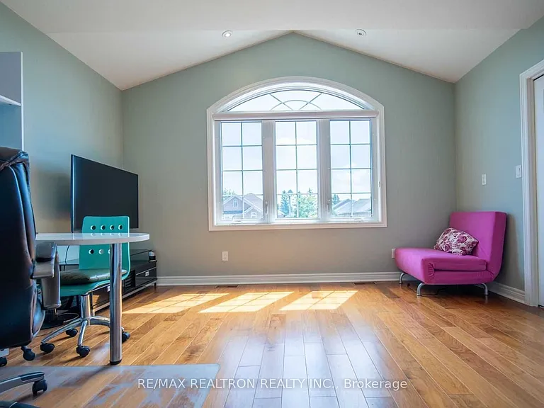 18 Ravine Edge Dr — Photo 25