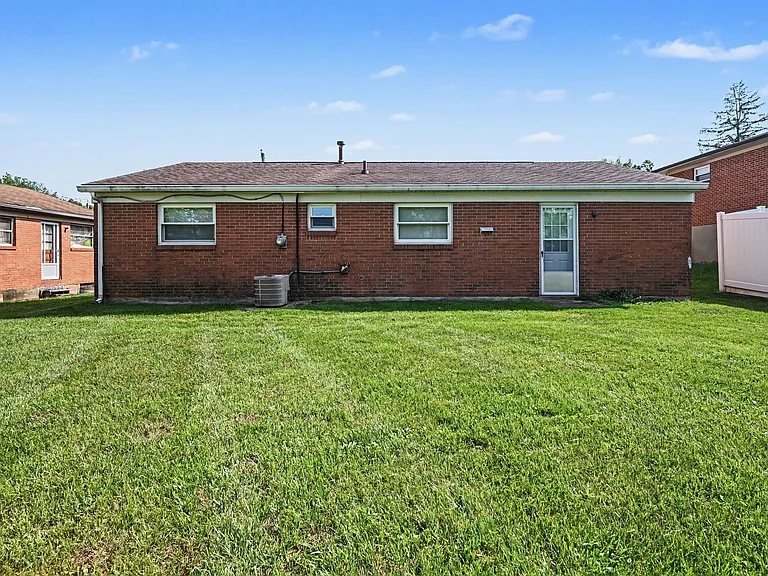 766 Hargrove Way — Photo 9