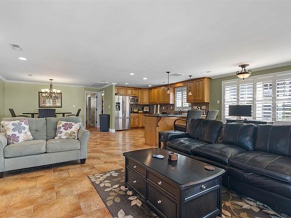 4th image of 1533 Westbrook Rd