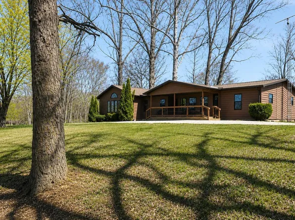 2266 Vfw Rd, Mitchell, IN 47446