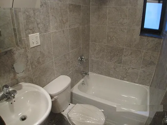 Rented by City Connections Realty | media 17