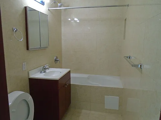 Rented by 18 REALTY | media 3