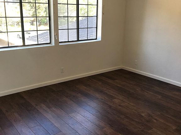 5th image of 727 Praderia Cir