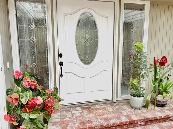 4162 Racquet Club Dr, Huntington Beach, CA 92649