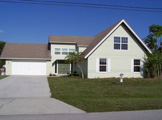 313 SE 4th Pl, Cape Coral, FL 33990