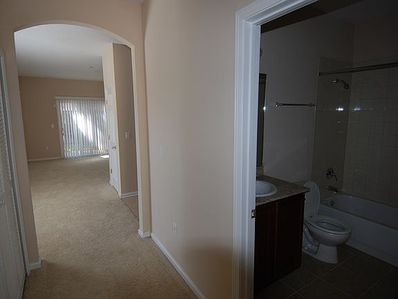 4th image of 1602 S Lane Ave
