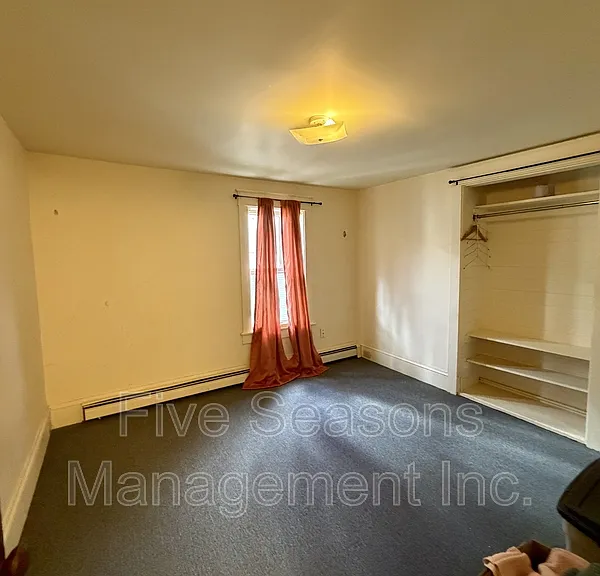465-467 Colchester Ave #2 — Photo 9