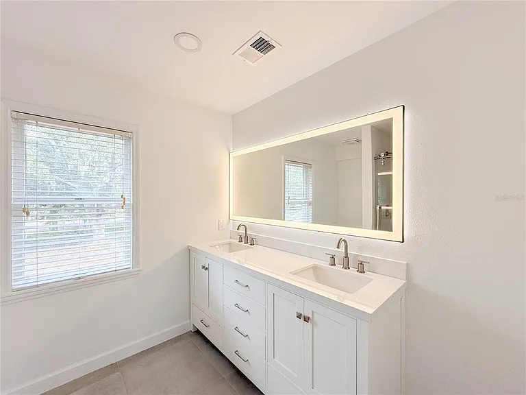 2827 Sanctuary Ln — Photo 45