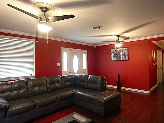 4th image of 1331 Granada Dr