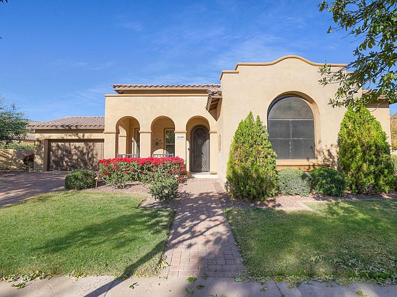 4th image of 20489 W Walton Dr