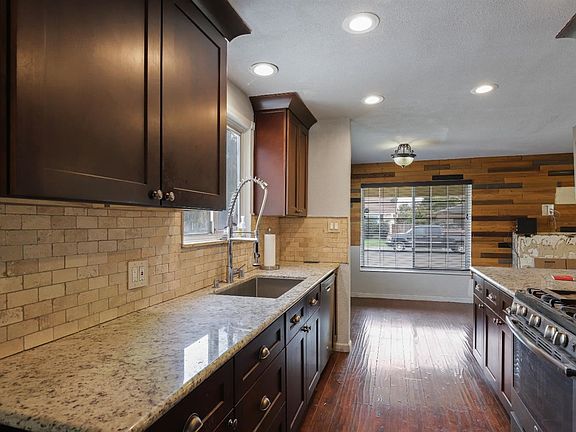 5th image of 3329 W Euclid Ave