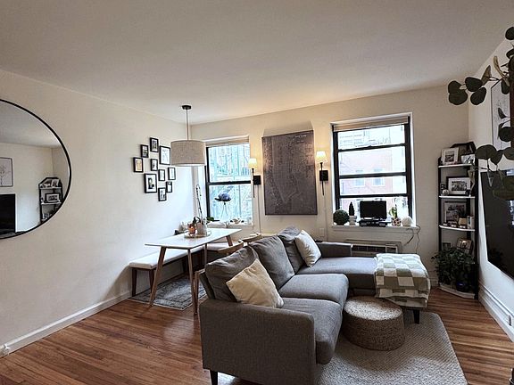 3rd image of 311 E 14th St APT 5B