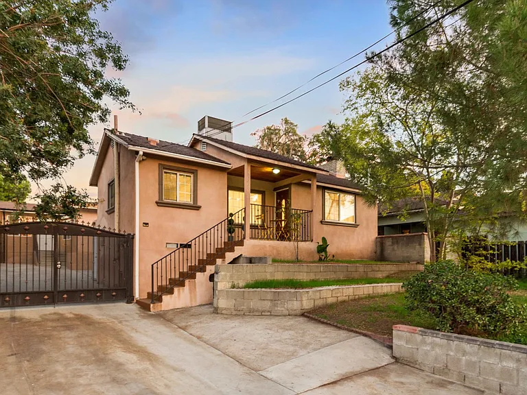 10554 Plainview Ave — Photo 48