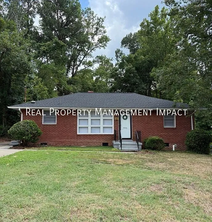 906 Springdale Dr