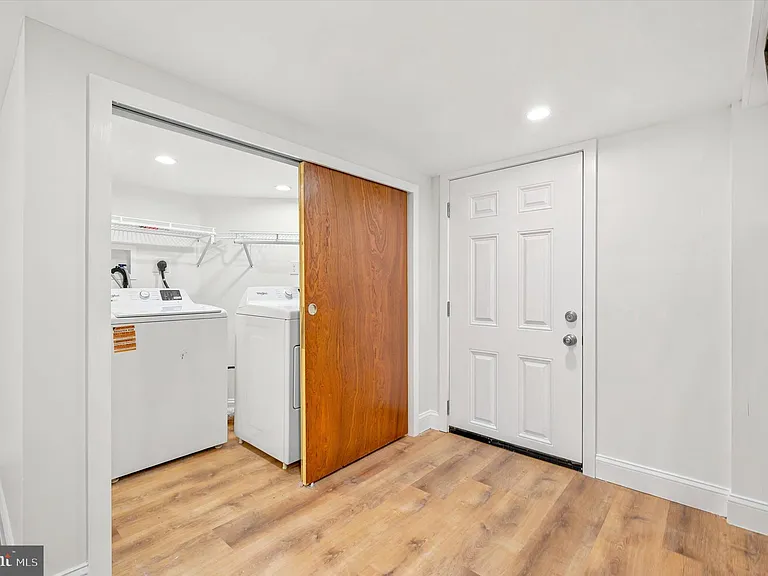 6419 Race St #B — Photo 11