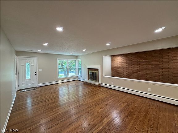 3rd image of 7221 Rosedale Dr
