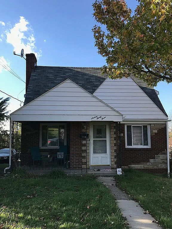 1633 Trinity St photo 1