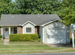4043 N Old Missouri Rd, Fayetteville, AR 72703
