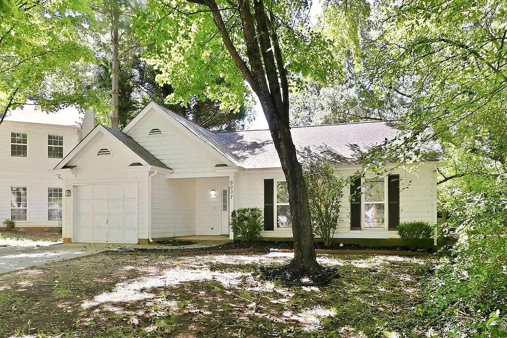 3 bed, 2.0 bath, 1250 sqft, $1,885 — Photo 3
