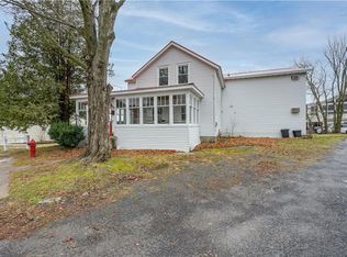 13 2nd St, Alexandria Bay, NY 13607