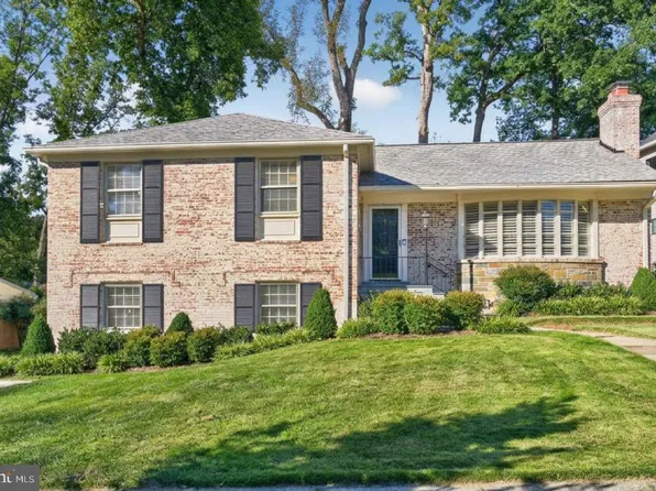 5901 Cromwell Dr, Bethesda, MD 20816