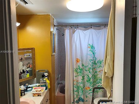 4th image of 1690 NE 191st St APT 304