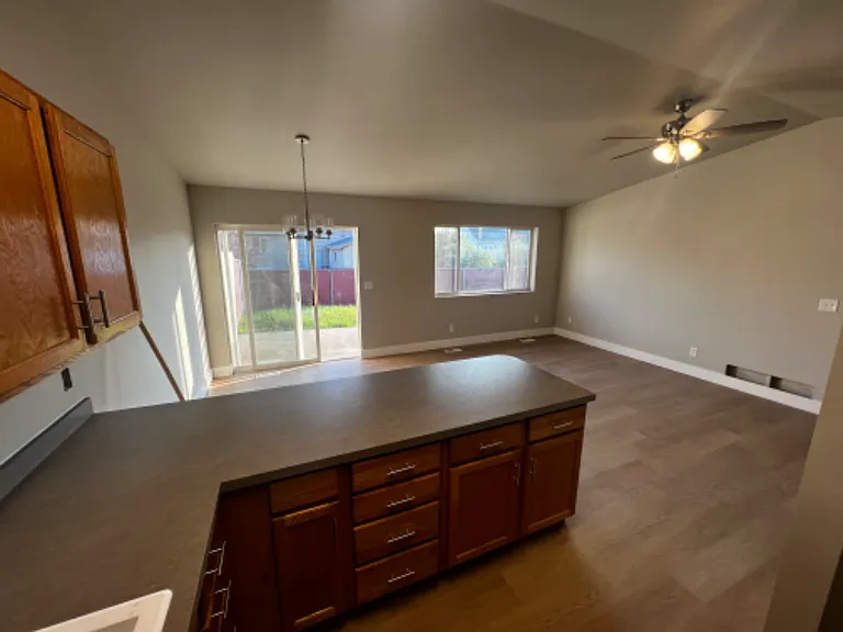 2141 Teal Dr — Photo 7