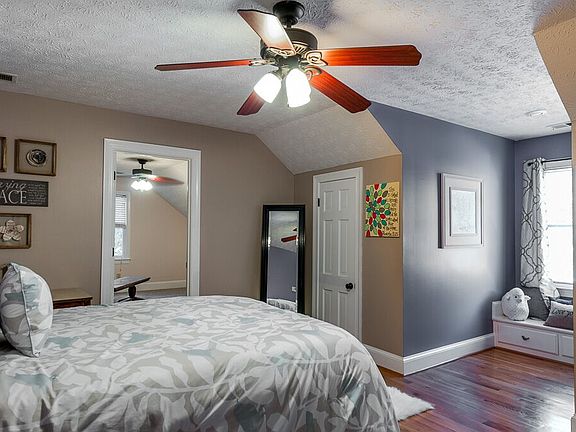 SUITE W/ TV/GAME ROOM