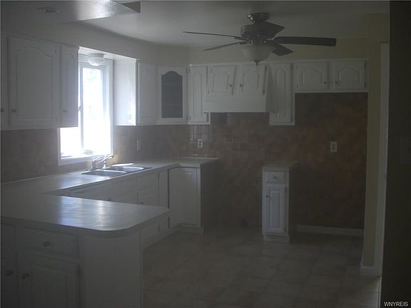 3rd image of 2953 Weston Ave